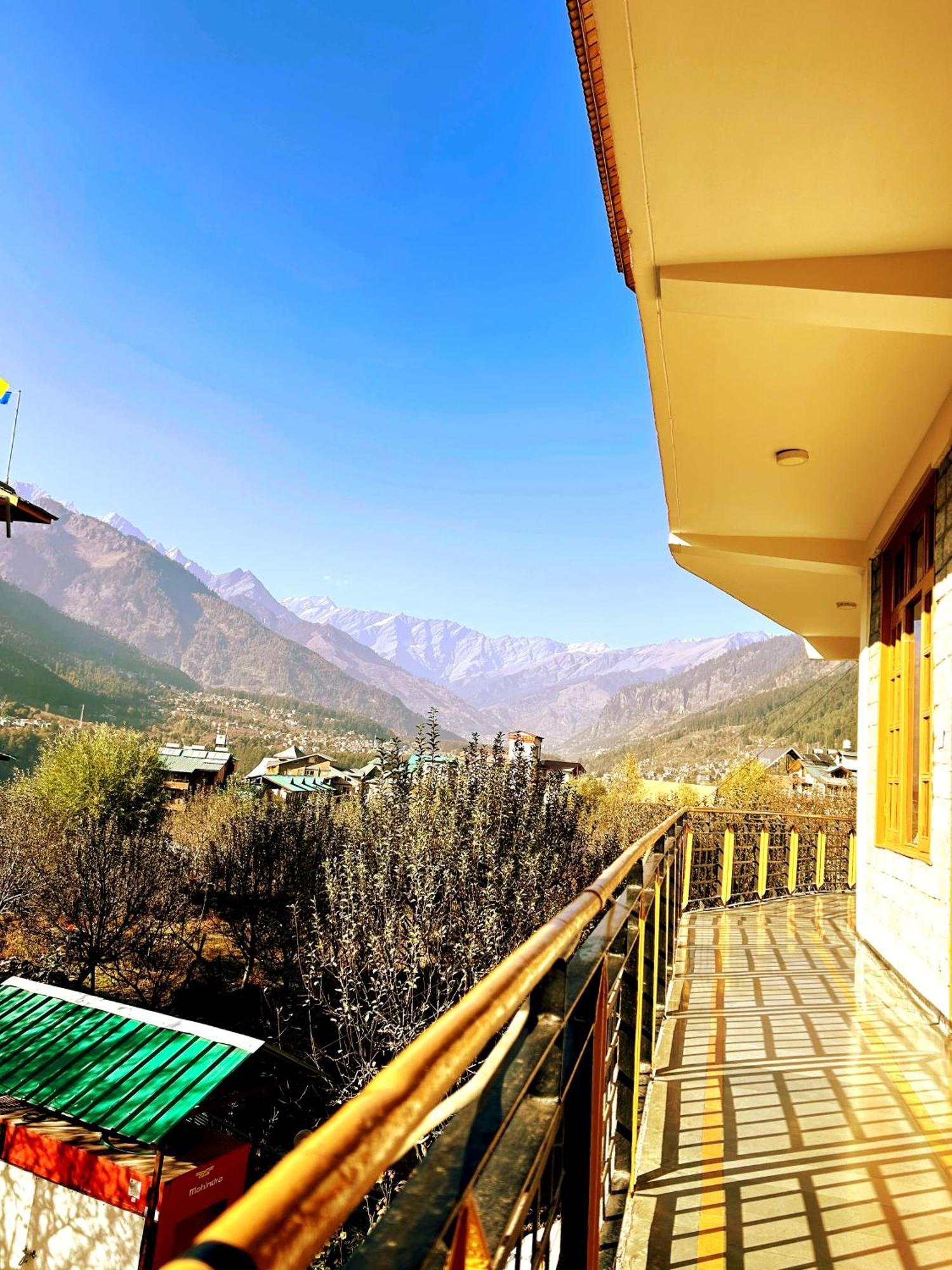 Elena Aastha - Valley View * Manali (Himachal Pradesh)
